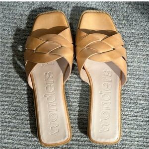 Nordstrom Wonders sandals size EU 37 tan leather NWOT